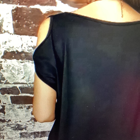 COLD SHOULDER CUT FRINGE MIDI DRESS (Size= 2XL) - Picture 3 of 10